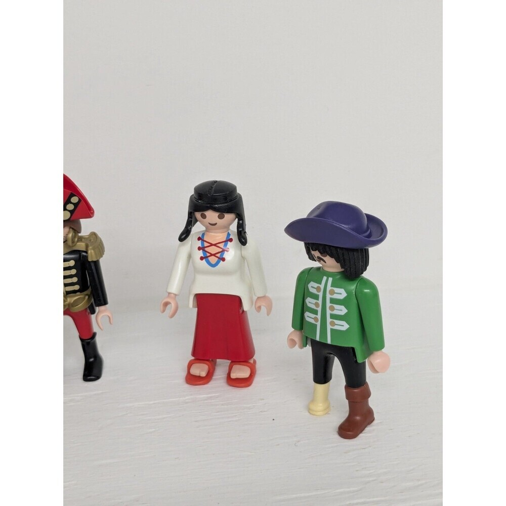 Playmobil PIRATE SHIP BOAT LOT 5 Figures Men Women Hats - Picture 4 of 5